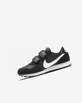 Buty Chłopięce Nike MD Valiant Czarne Białe | PL_5460
