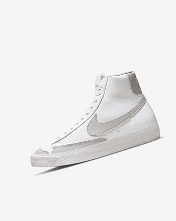Trampki Chłopięce Nike Blazer Mid '77 SE Białe Głęboka Beżowe | PL_4902